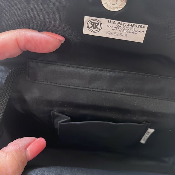 BNWT MAGID BLACK VELVET & CRYSTAL TRIM EVENING PURSE WITH STRAP OR CLUTCH STYLE - Picture 9 of 9